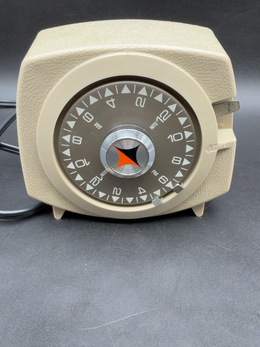 Vintage Sears 24 Hour Automatic Timer 796.66000 Woodgrain Appliance Lamp USA